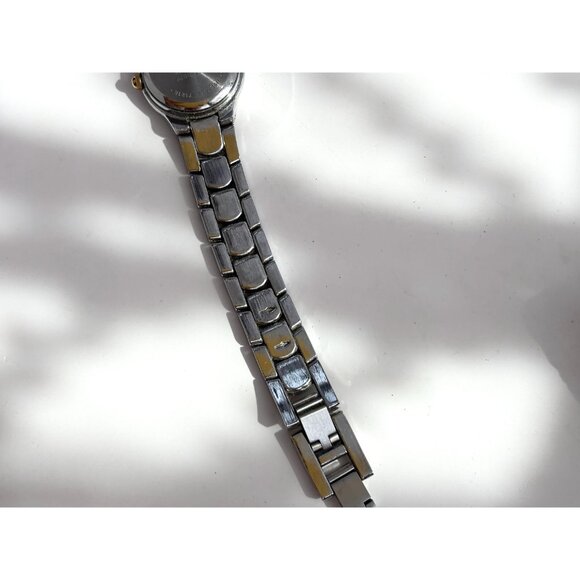 Dual Toned Anne Klein 1121E Round Ladies Vintage Wristwatch - 24mm - WORKS! - Picture 7 of 11